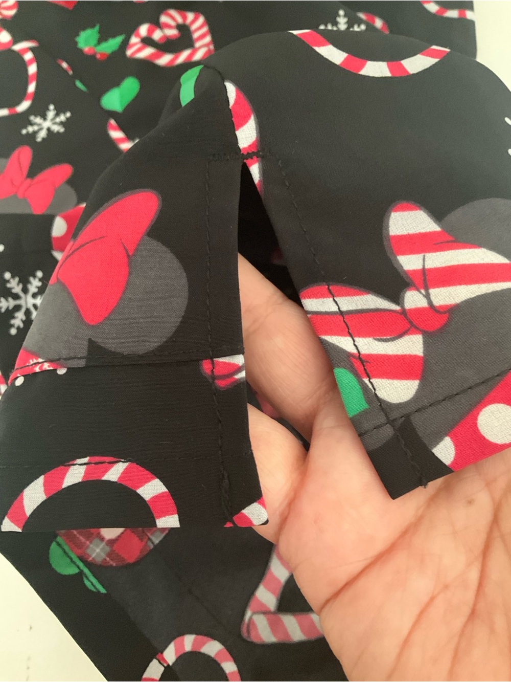 Disney Tooniforms Mickey Minnie Mouse Candy Cane Heart Scrub Top - Picture 10 of 10